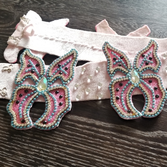 Beautiful Belly Dance Costume - Picture 12 of 17